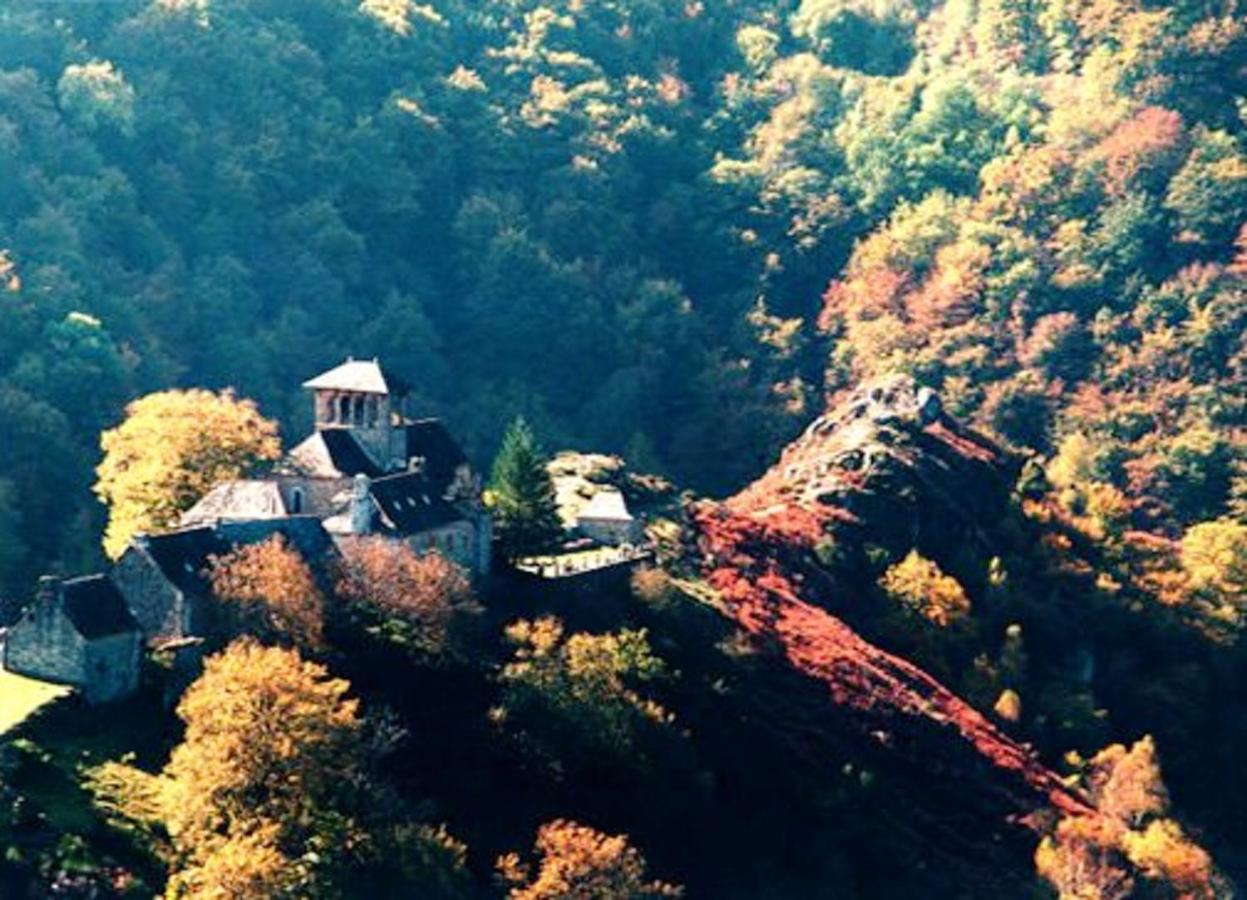 Maison Charmante A Florentin La Capelle Avec Jardin Et Vue Montagne المظهر الخارجي الصورة